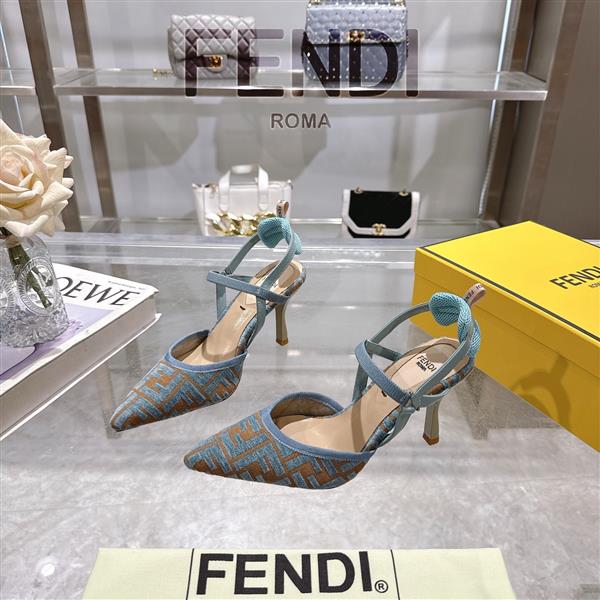 2025112818419893 210